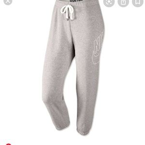 Nike women’s Capri